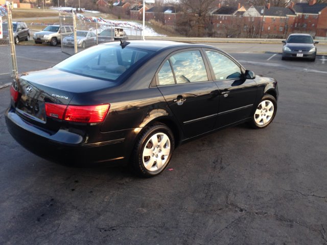 Hyundai Sonata 2010 photo 2