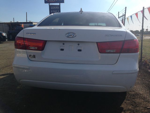Hyundai Sonata 2010 photo 3
