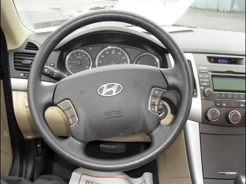 Hyundai Sonata 2010 photo 2