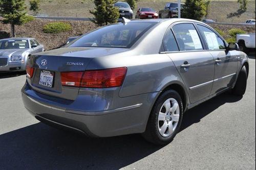 Hyundai Sonata 2010 photo 2