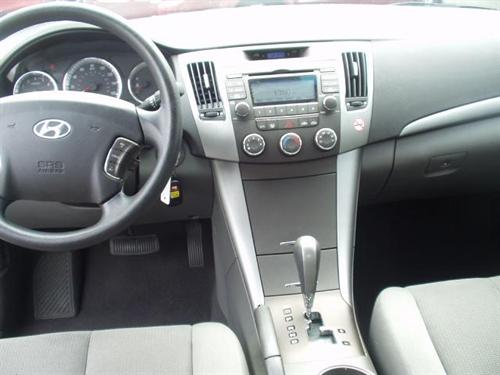 Hyundai Sonata 2010 photo 2