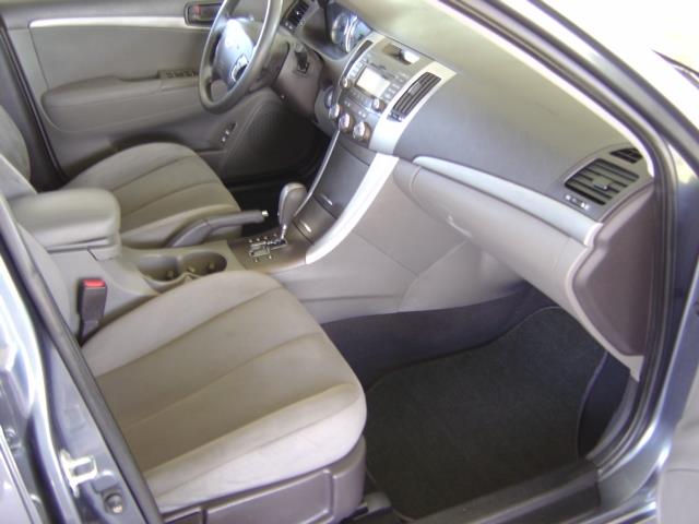 Hyundai Sonata 2010 photo 0