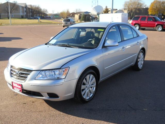 Hyundai Sonata FWD 4dr Sport Sedan