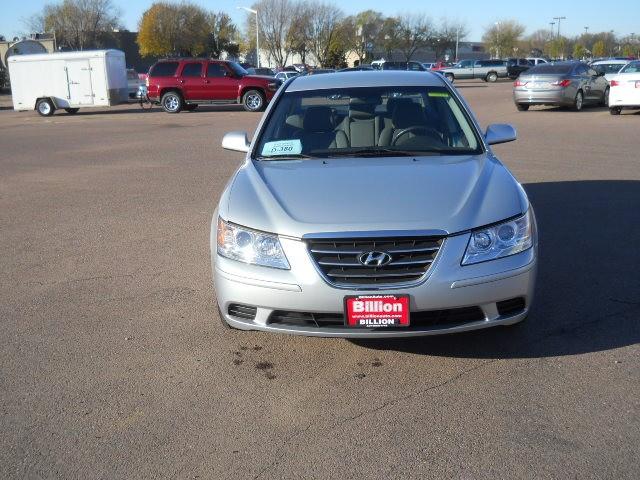 Hyundai Sonata 2010 photo 1