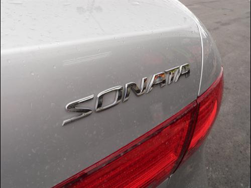 Hyundai Sonata 2010 photo 1