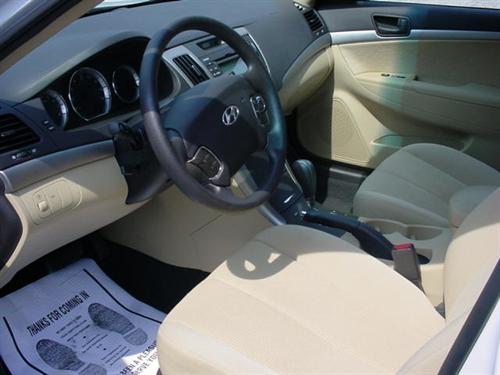 Hyundai Sonata 2010 photo 1