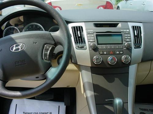 Hyundai Sonata 2010 photo 2