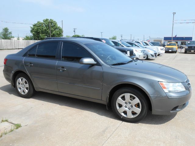 Hyundai Sonata 2010 photo 1