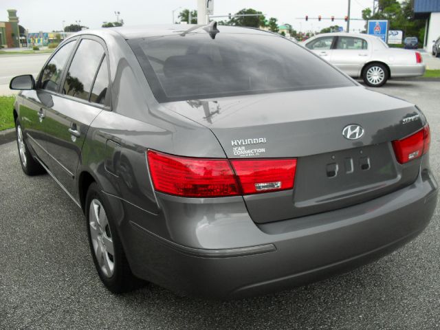 Hyundai Sonata 2010 photo 2