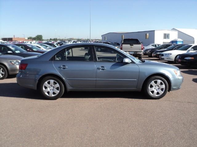 Hyundai Sonata FWD 4dr Sport Sedan