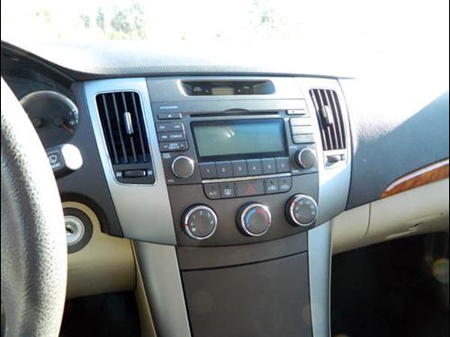 Hyundai Sonata 2010 photo 1