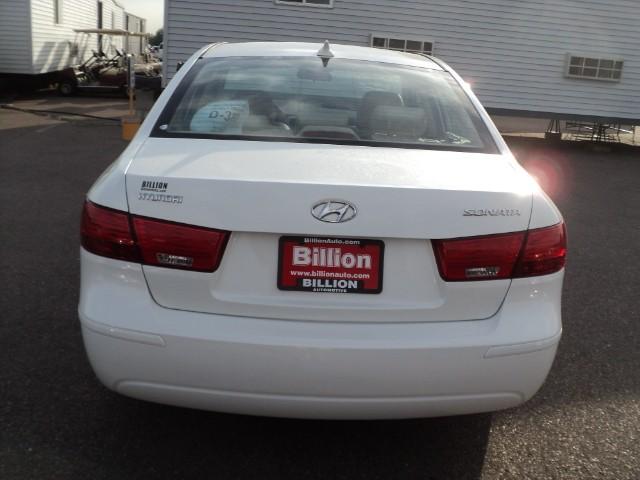 Hyundai Sonata 2010 photo 3