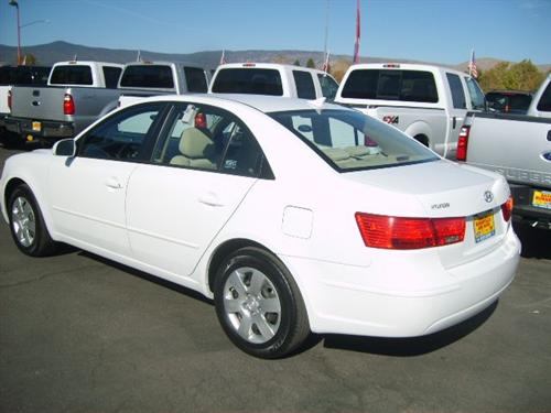 Hyundai Sonata 2010 photo 2