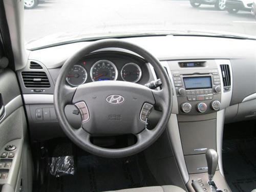 Hyundai Sonata 2010 photo 1