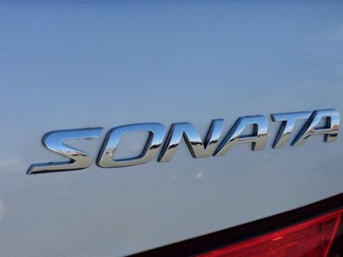 Hyundai Sonata 2010 photo 3