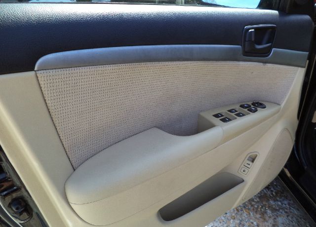 Hyundai Sonata 2010 photo 1