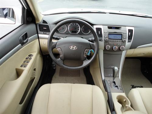 Hyundai Sonata 2010 photo 1
