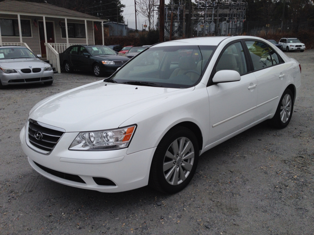 Hyundai Sonata 2010 photo 2