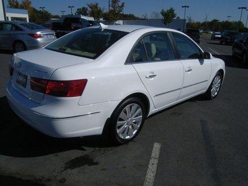 Hyundai Sonata 2010 photo 2
