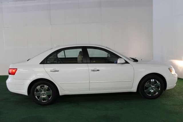 Hyundai Sonata 2010 photo 1
