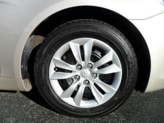 Hyundai Sonata 2011 photo 2