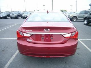 Hyundai Sonata 2011 photo 1