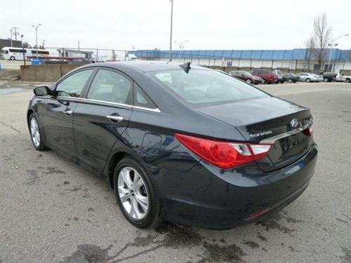 Hyundai Sonata 2011 photo 2