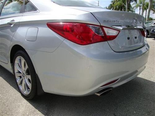 Hyundai Sonata 2011 photo 2