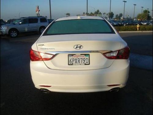 Hyundai Sonata 2011 photo 3