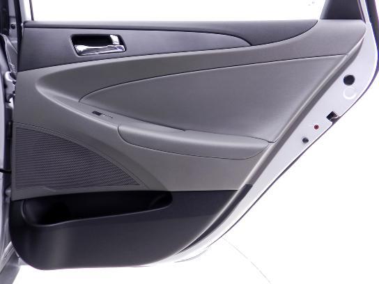 Hyundai Sonata 2011 photo 25