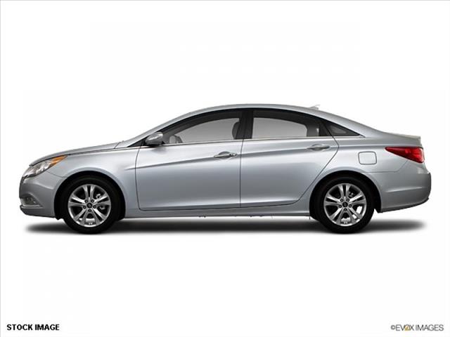 Hyundai Sonata 2011 photo 1