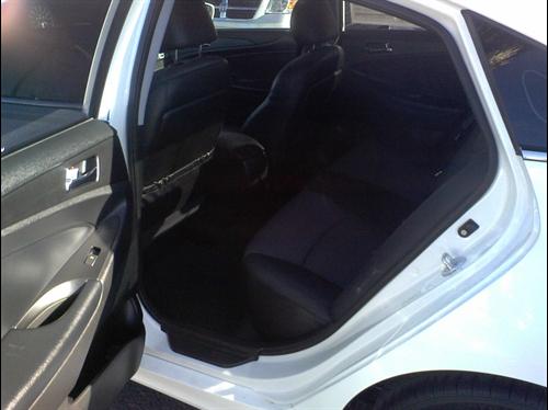 Hyundai Sonata 2011 photo 3