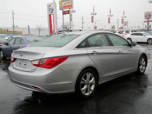 Hyundai Sonata 2011 photo 3