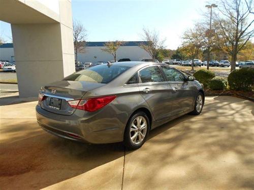 Hyundai Sonata 2011 photo 4