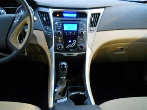 Hyundai Sonata 2011 photo 4