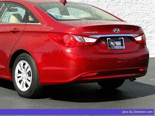 Hyundai Sonata 2011 photo 1