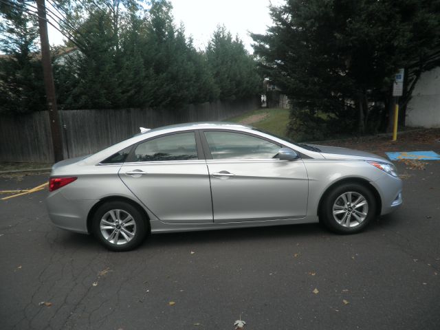 Hyundai Sonata 2011 photo 3