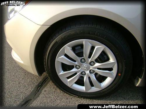 Hyundai Sonata 2011 photo 2