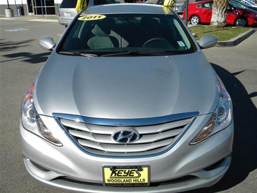 Hyundai Sonata 2011 photo 2
