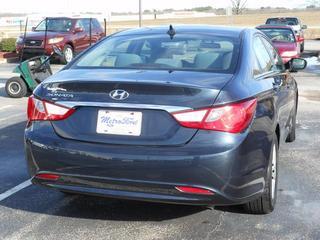 Hyundai Sonata 2011 photo 3