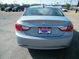 Hyundai Sonata 2011 photo 5