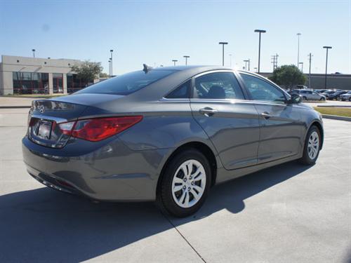 Hyundai Sonata 2011 photo 2