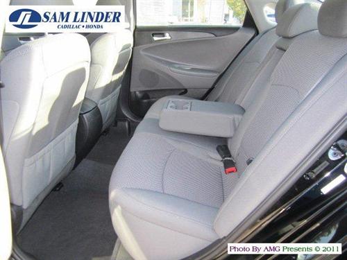 Hyundai Sonata 2011 photo 2