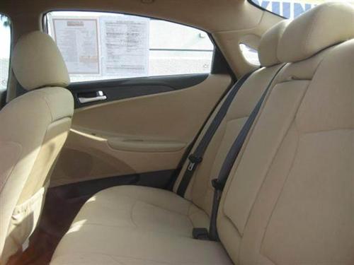 Hyundai Sonata 2011 photo 2