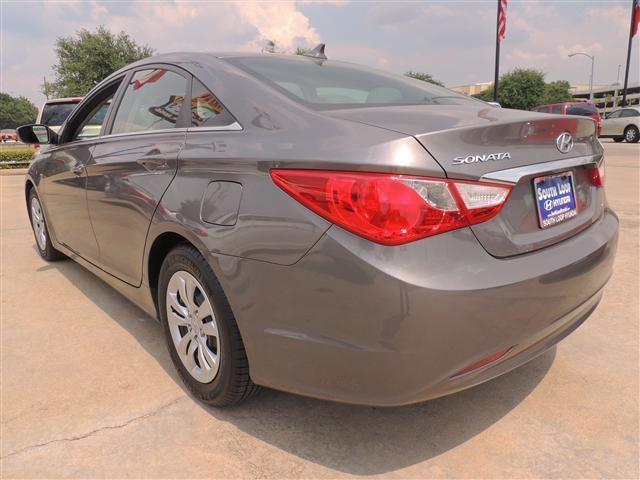 Hyundai Sonata 2011 photo 3