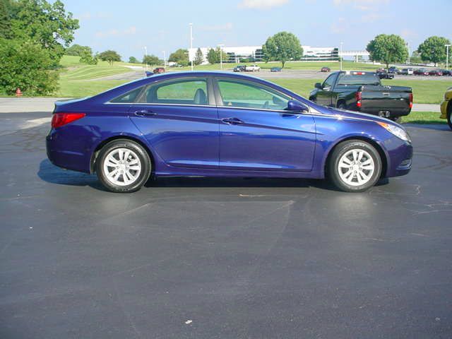 Hyundai Sonata 2011 photo 2