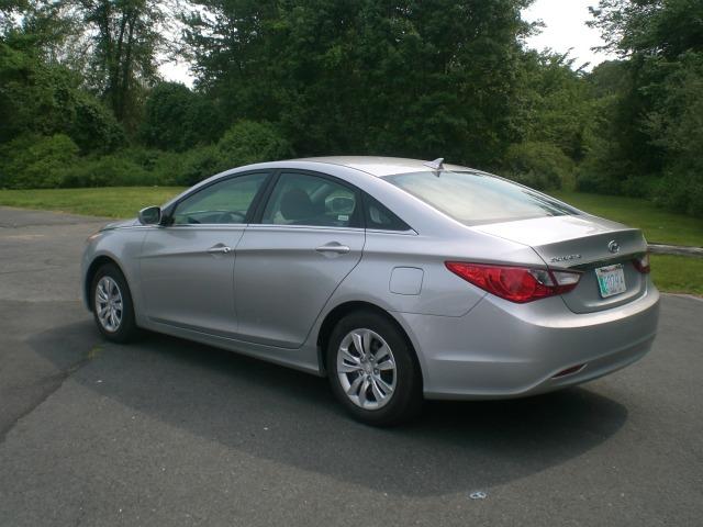 Hyundai Sonata 2011 photo 4