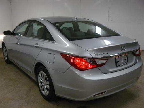 Hyundai Sonata 2011 photo 2