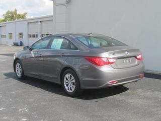 Hyundai Sonata 2011 photo 3