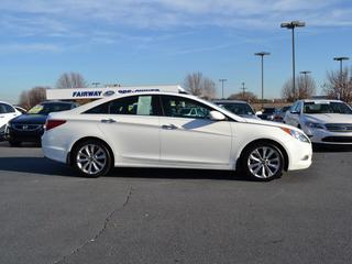 Hyundai Sonata 2011 photo 1